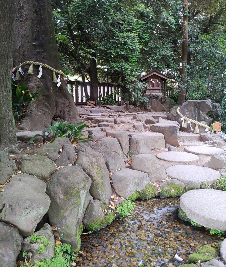 [水神社]