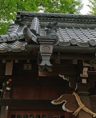 [飾り瓦]