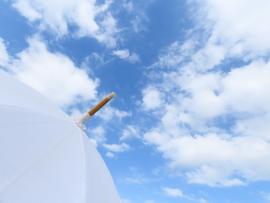 今日の空〜白いパラソル〜