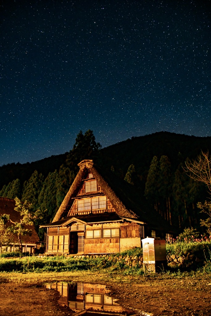 五箇山合掌造りの夜