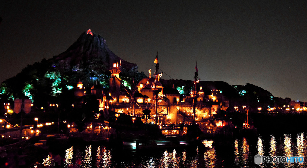 夜  景  