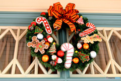 毎年お馴染みのクリスマス・リーフ  