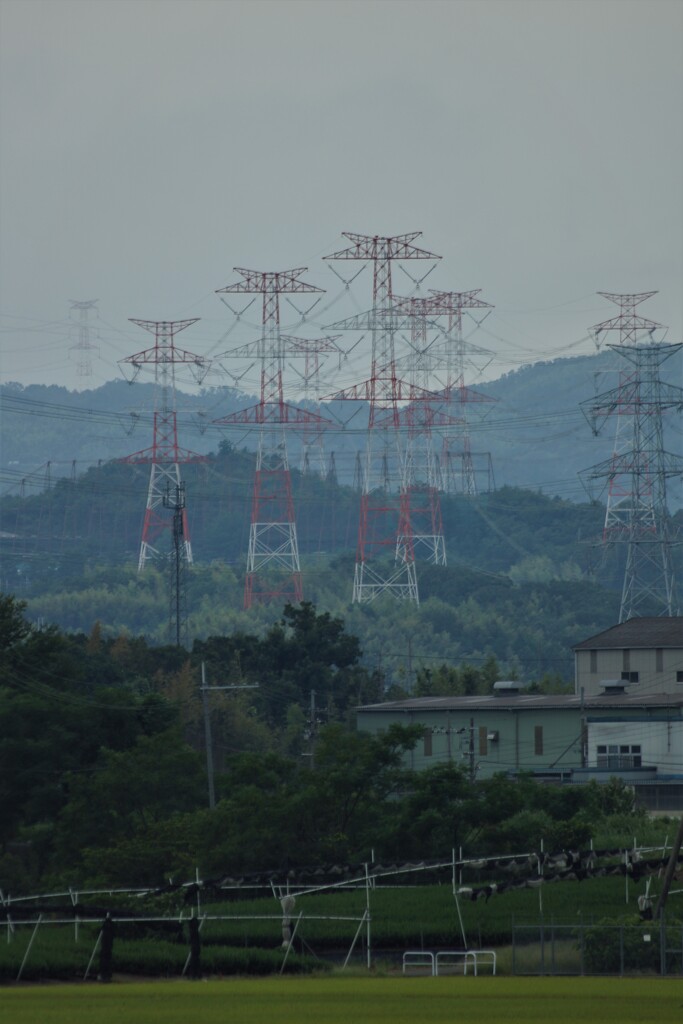 巨人たちが山を下りてくる