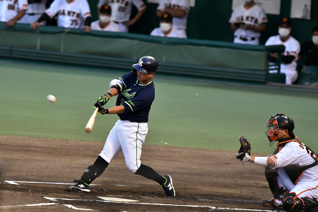 ヤクルト　青木選手　初回ホームランスイング