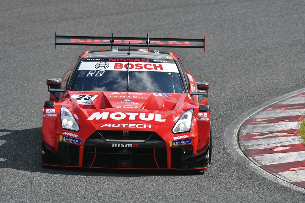MOTUL AUTECH GT-R