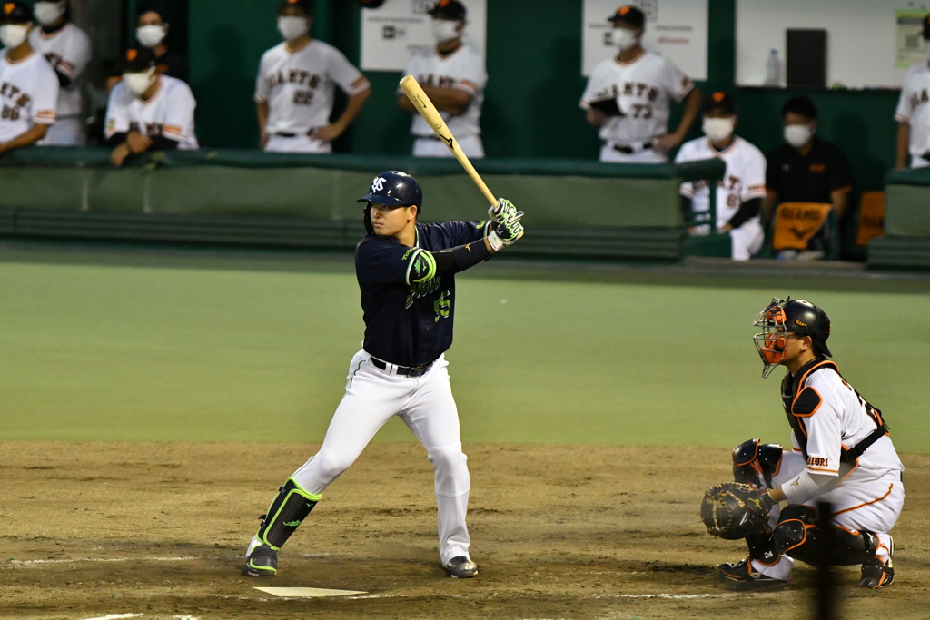 ヤクルト　若き主砲　村上宗隆選手