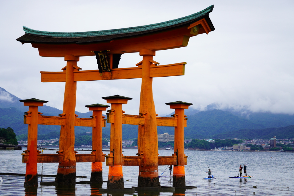 厳島神社の鳥居