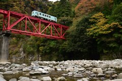 橋梁と紅葉