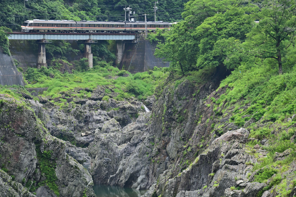 飛水峡を駆ける