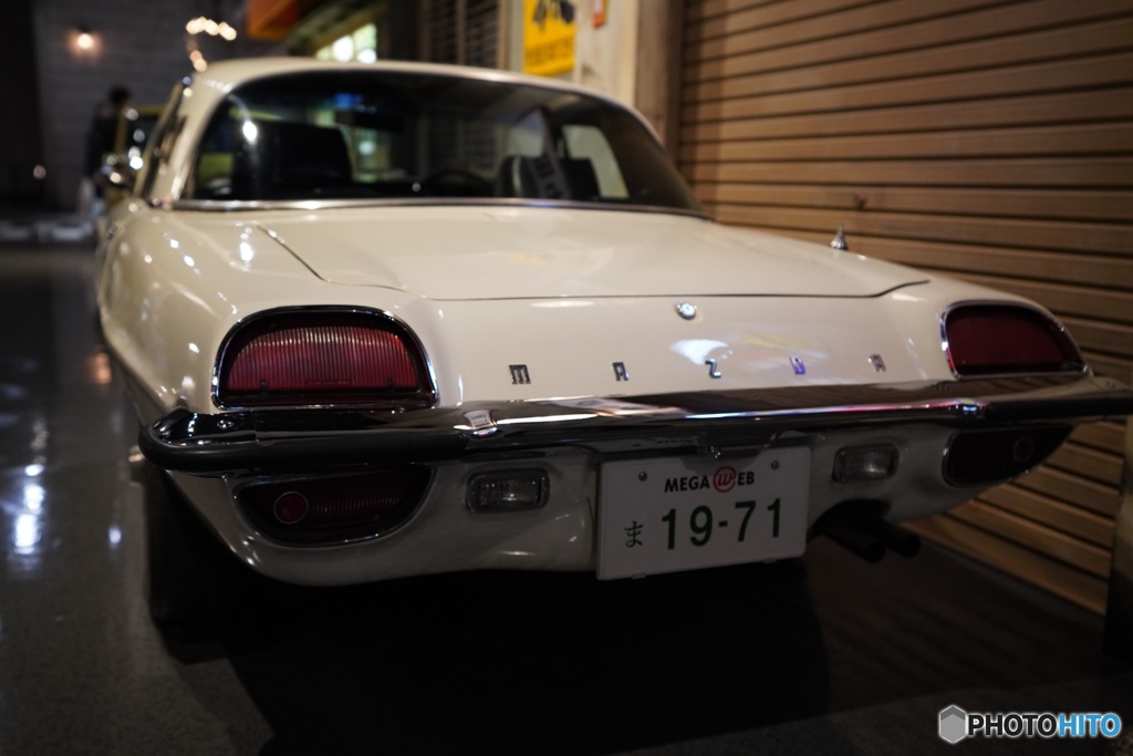 車のある風景