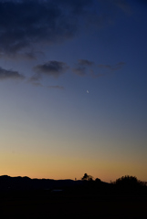雪上がりの夜空に煌めく