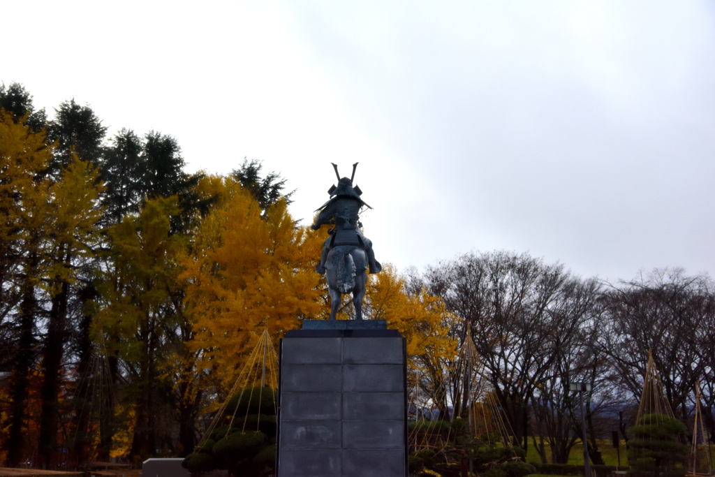 霞城公園の紅葉③