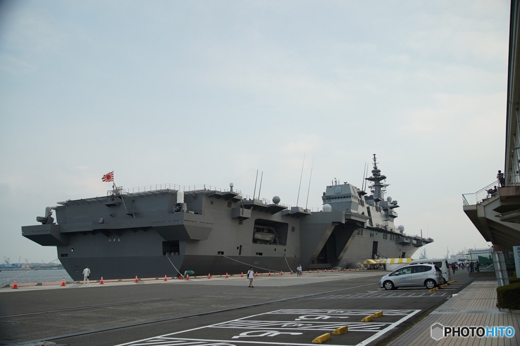 護衛艦「いずも」
