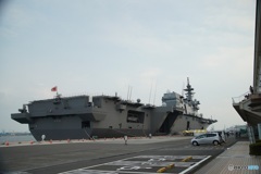 護衛艦「いずも」