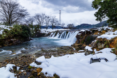 滝と雪