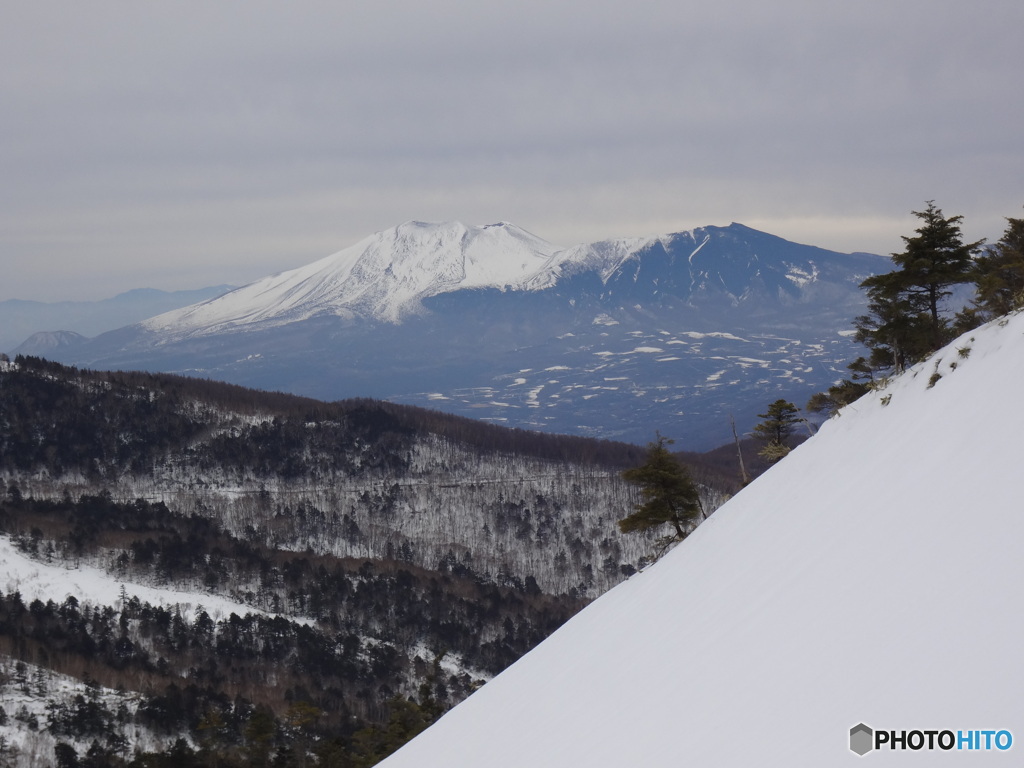 遠くに浅間山