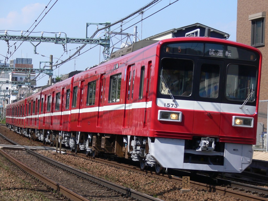 赤い電車リフレッシュ