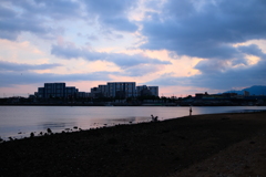 夕暮れの海岸