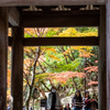 山門前で一服。。。