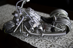 パイプ作りのオートバイ