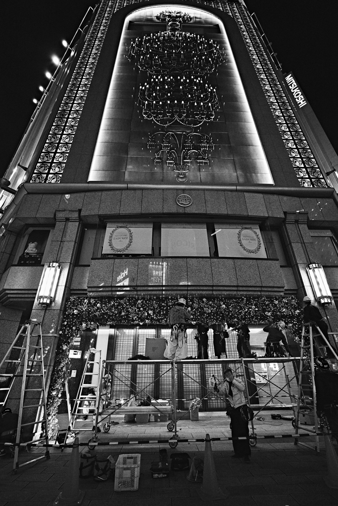 GINZA MITSUKOSHI 23時