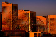 朝7時 みなとみらい に丸い陰