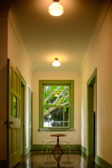 ちょっと窓辺で話そうか