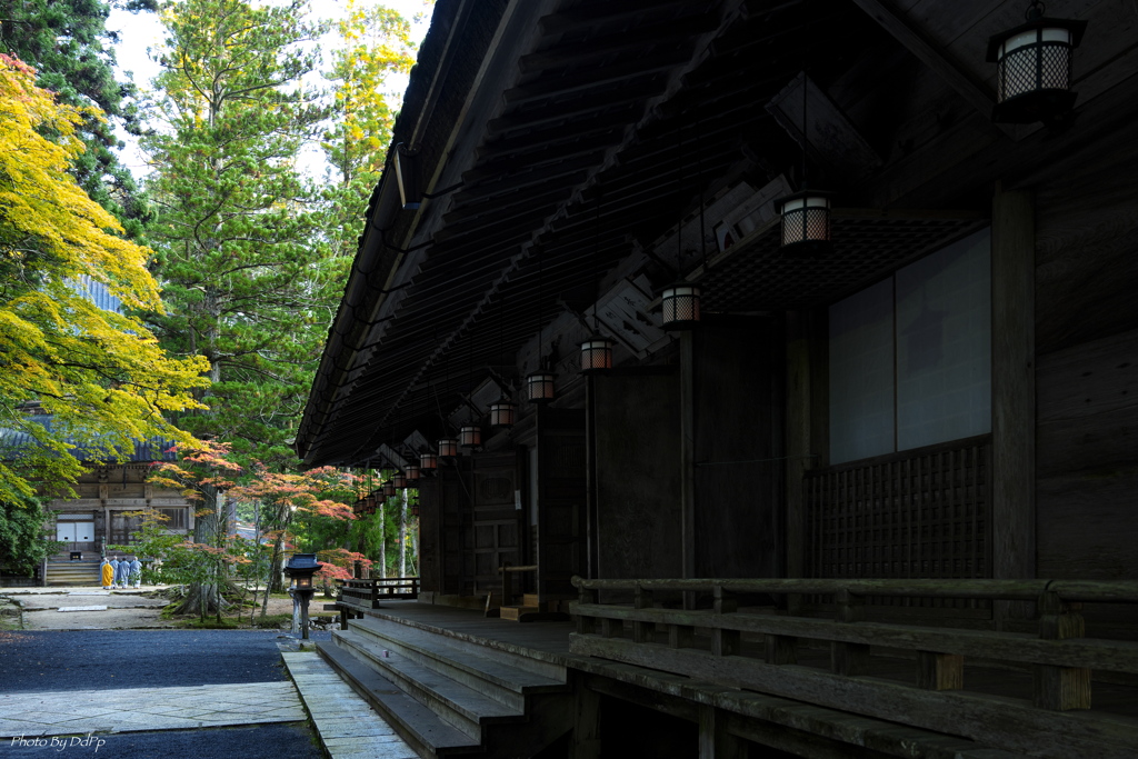 読経が伝わる山王院