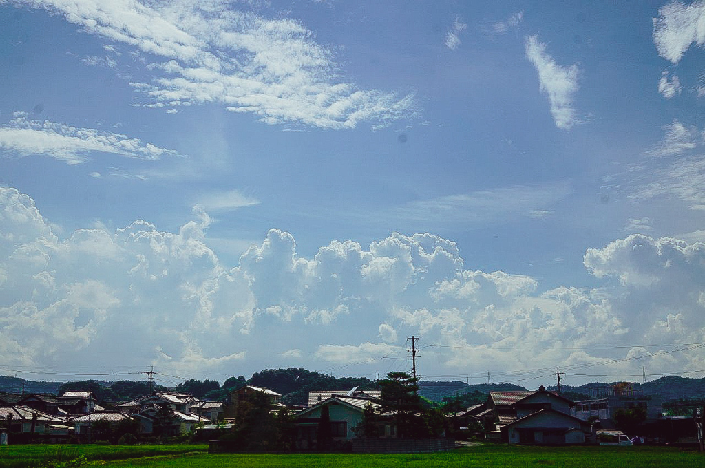 空はつながってる