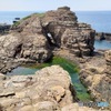 禁足池を眺める（壱岐・辰ノ島・剣の池）