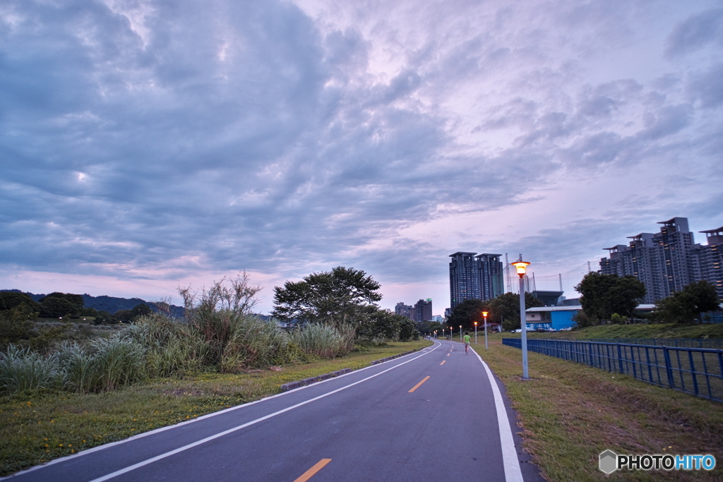 夕方の河川敷04