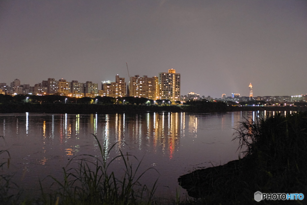 黄昏の河川敷9
