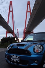 MINI@under the bridge