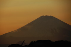 夕焼けにそまる富士
