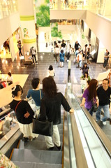 エスカレータにて