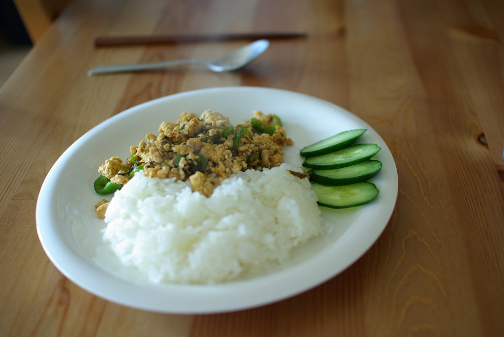 鶏肉のホーリーバジル炒め