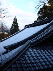 雪と瓦