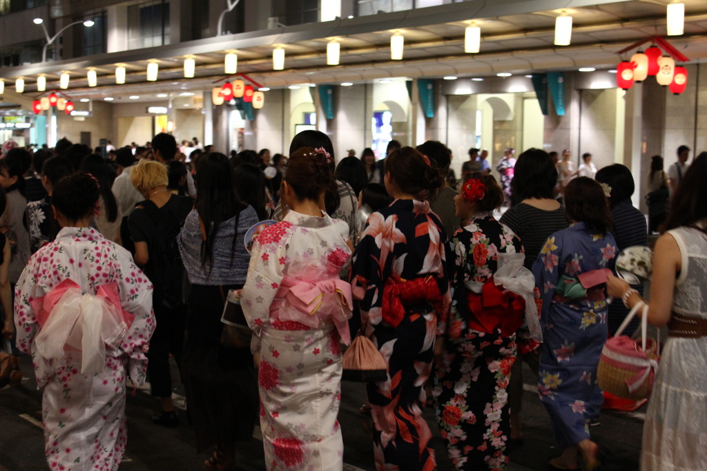 yukata girｌs