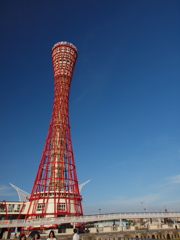 夏空と赤いポートタワー
