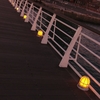 跳ね上がります