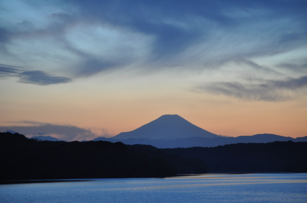 狭山湖越しの富士山　Ⅰ