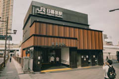 日暮里駅　猫耳^^、肉球“*’、尻尾＼>