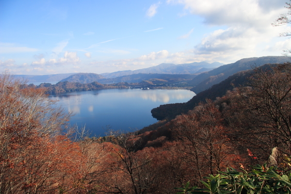 紅葉のI十和田湖の旅