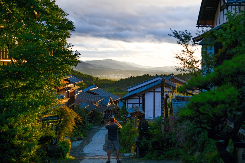 夕方の宿場