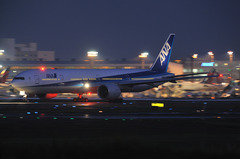 ANA B777@成田