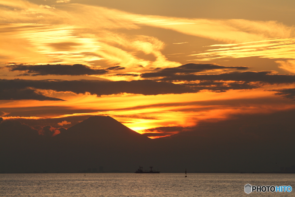 富士に燃える空
