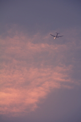 夕焼けの空へ