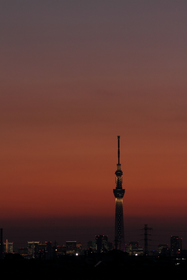 煉瓦色の空
