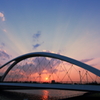 アーチに沈む夕日