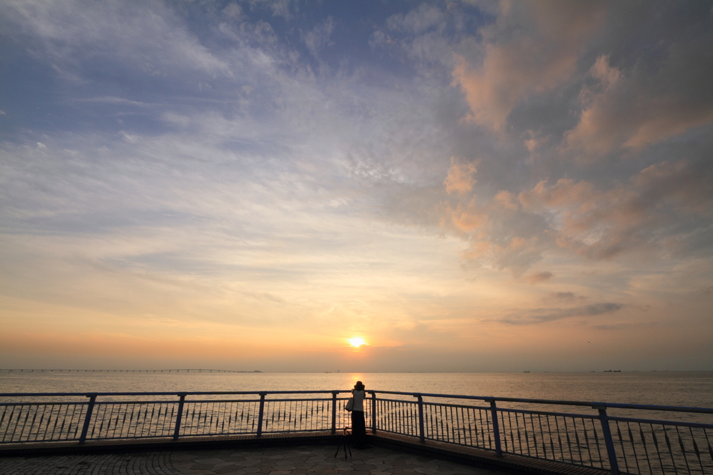 東京湾に沈む夕日